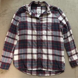 American Eagle Boyfriend Fit Red And Blue Button Up Flannel Size Medium